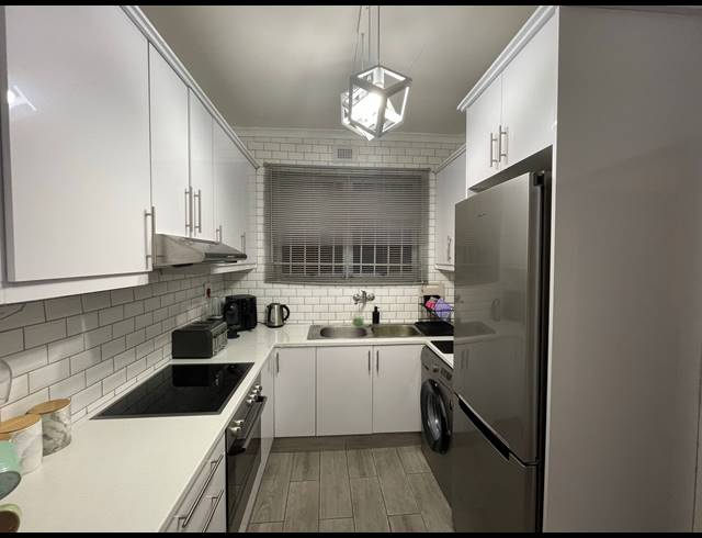 1.5 BEDROOM FLAT FOR SALE IN GLENWOOD